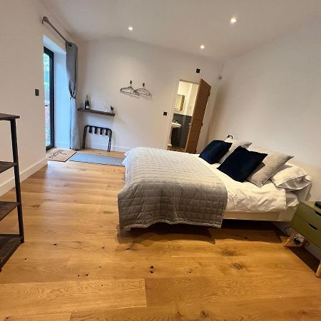Bed and Breakfast Lavender Retreat à Wrexham Extérieur photo