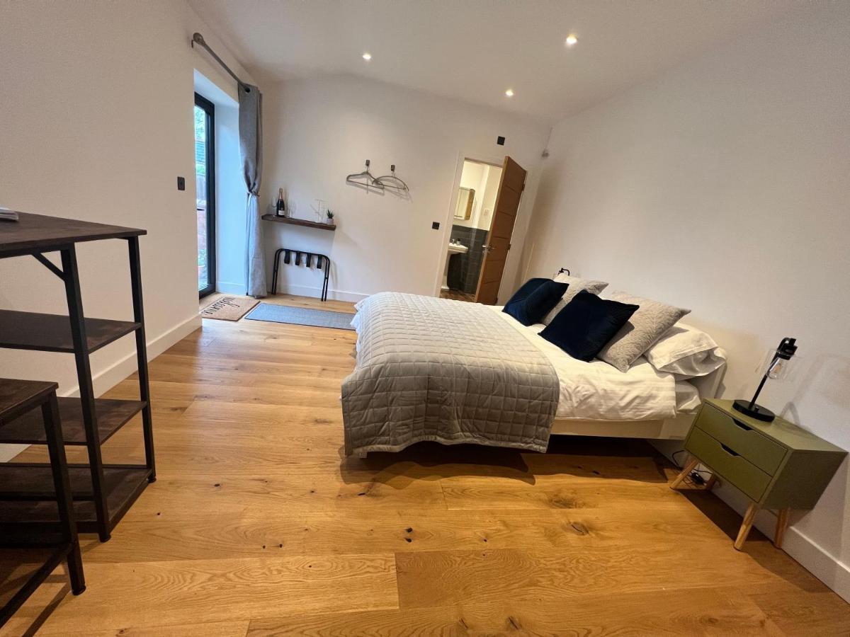 Bed and Breakfast Lavender Retreat à Wrexham Extérieur photo